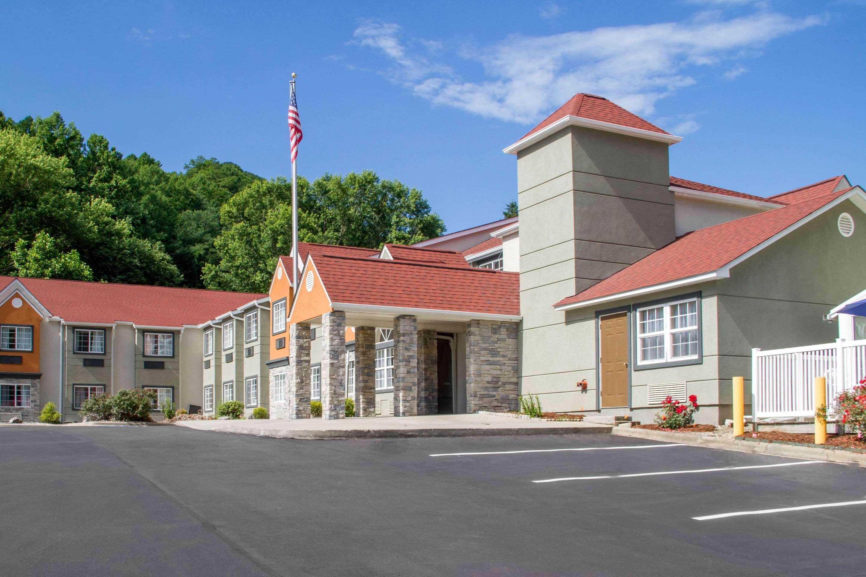 Quality Inn & Suites Maggie Valley - Cherokee Area Exterior foto